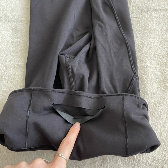 Lululemon In Movement Tight 28” - Black - Picture 5 of 8